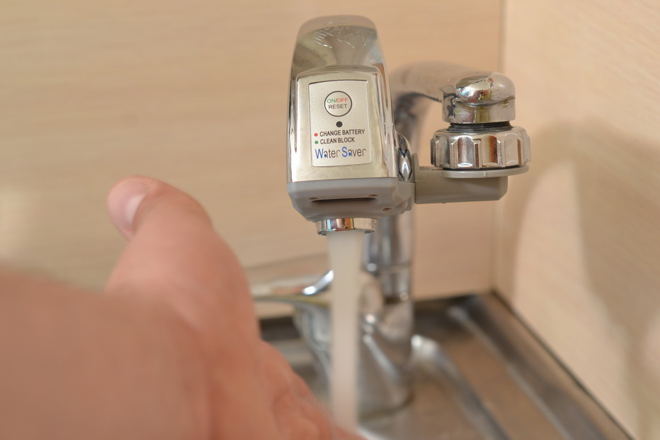 Water Saver-насадка для экономии воды в работе 