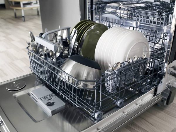 Посудомоечная машина использует до 13 литров воды